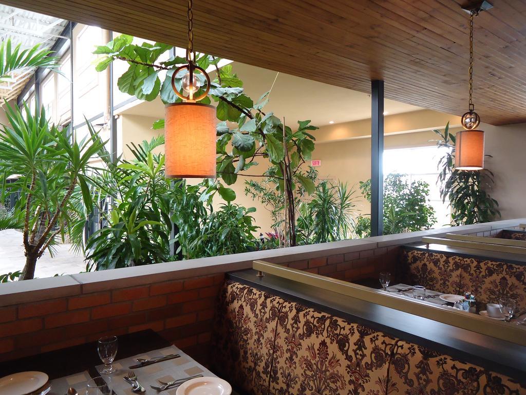 Hotel L'Oiseliere Montmagny Esterno foto